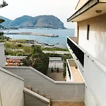 Il Mare In Stanza By Domusicily * モンデッロ